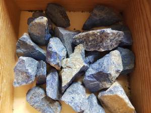 Hovedbilde lapis lazuli r&aring;