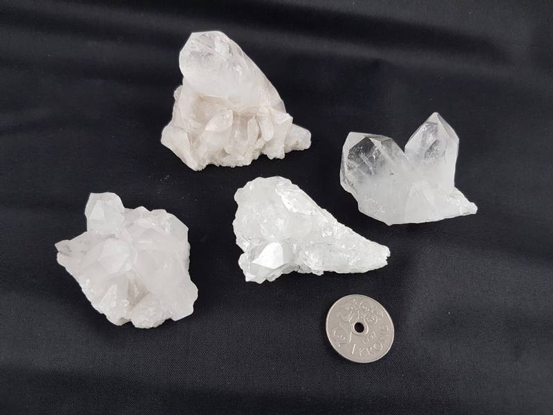 Bergkrystall gruppe i eske