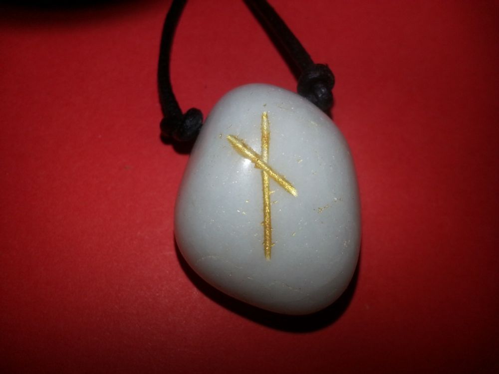 Runesmykke Ametyst - Naudr